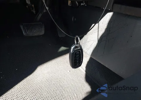 2022 Hyundai Elantra Sel z USA, uszkodzony, nr VIN KMHLM4AG4NU332426